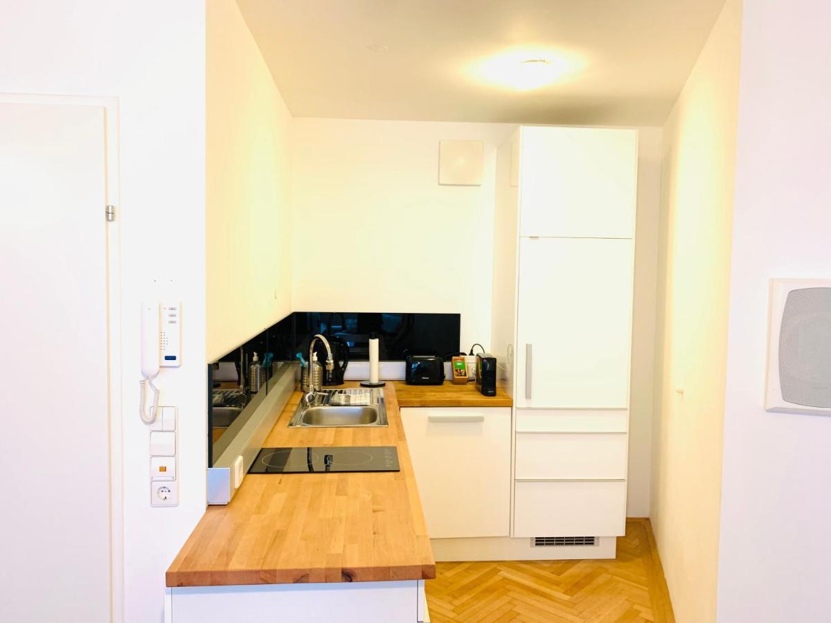 Ruhige Wohnung Im Gasometer Wien *Wifi*U3*Netflix* Exterior photo